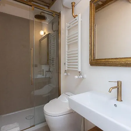 Coronari-rental In Apartman