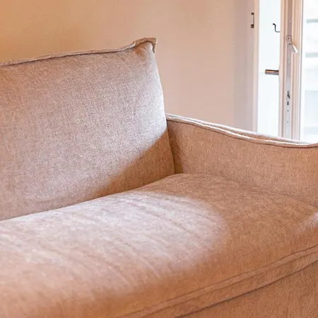 Coronari-rental In Apartamento